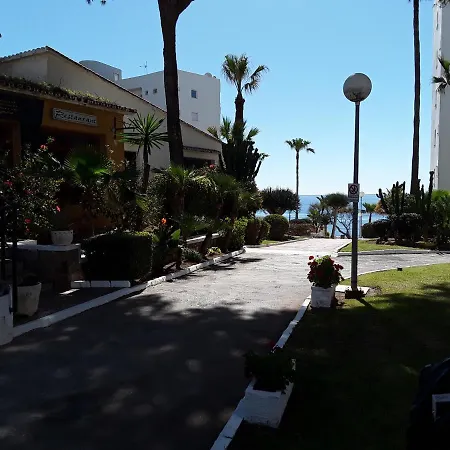 Apartment Algaida Calahonda, Pools, Garden And 150 M